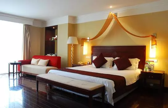 Oak Bay Garden Hotel