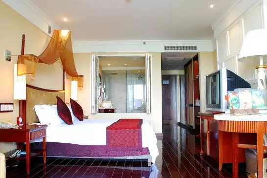 Oak Bay Garden Hotel