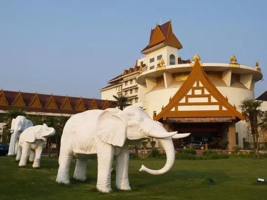 Oak Bay Garden Hotel