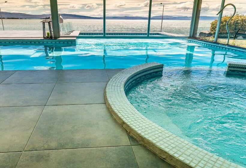 Xelena Hotel & Suites