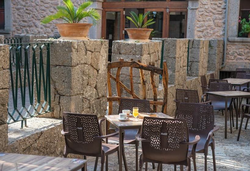 فندق صغير Santuari De Lluc