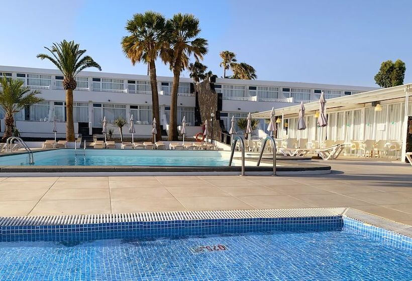 Apartamentos Arena Dorada