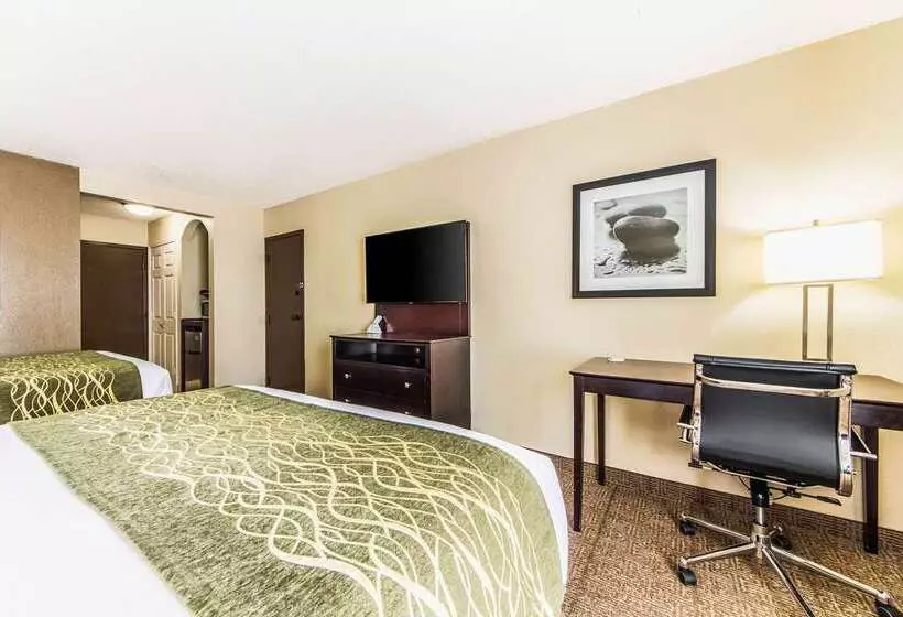 בית מלון כפרי Comfort Inn Dallas Park Central