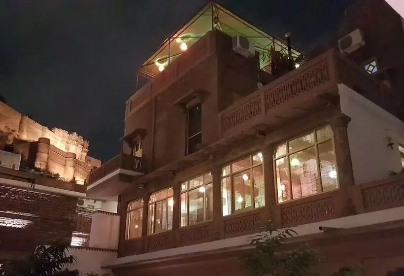 호텔 Krishna Prakash Heritage Haveli