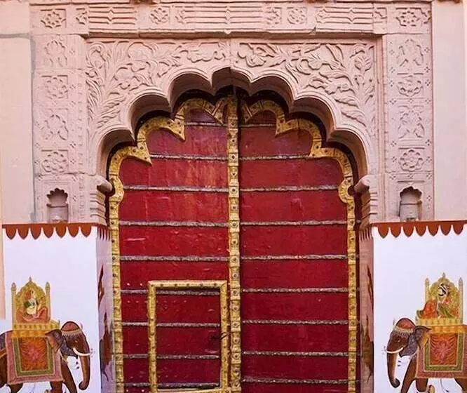 호텔 Krishna Prakash Heritage Haveli
