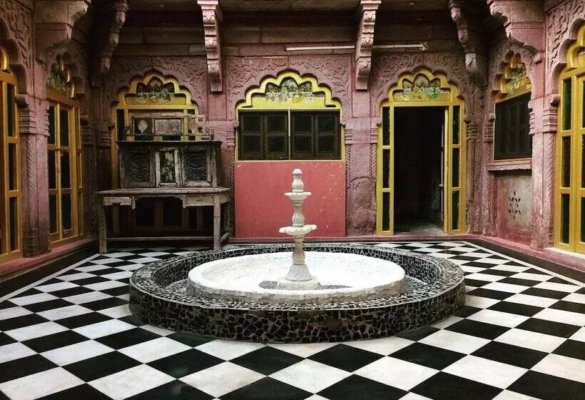 호텔 Krishna Prakash Heritage Haveli
