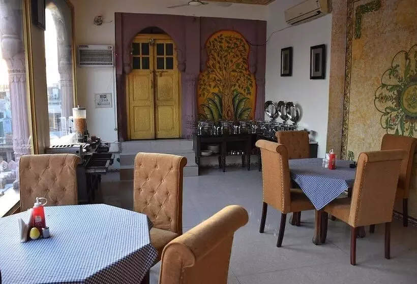 호텔 Krishna Prakash Heritage Haveli