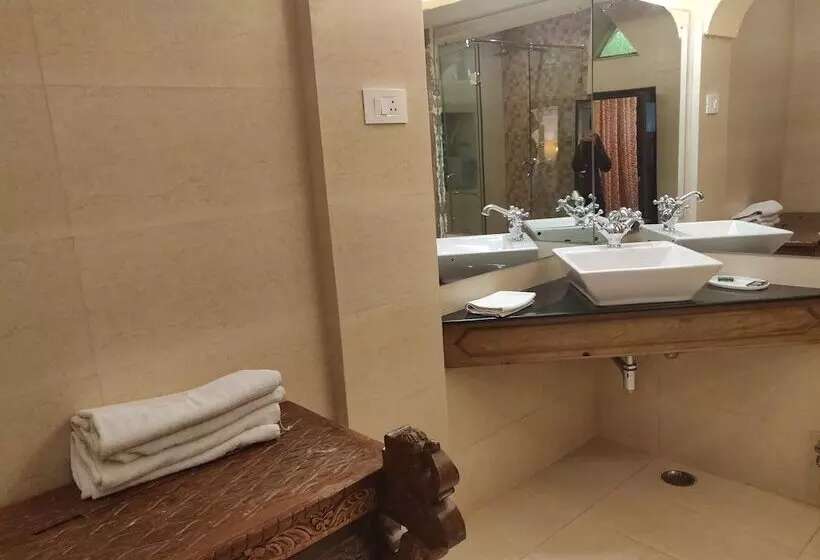 호텔 Krishna Prakash Heritage Haveli