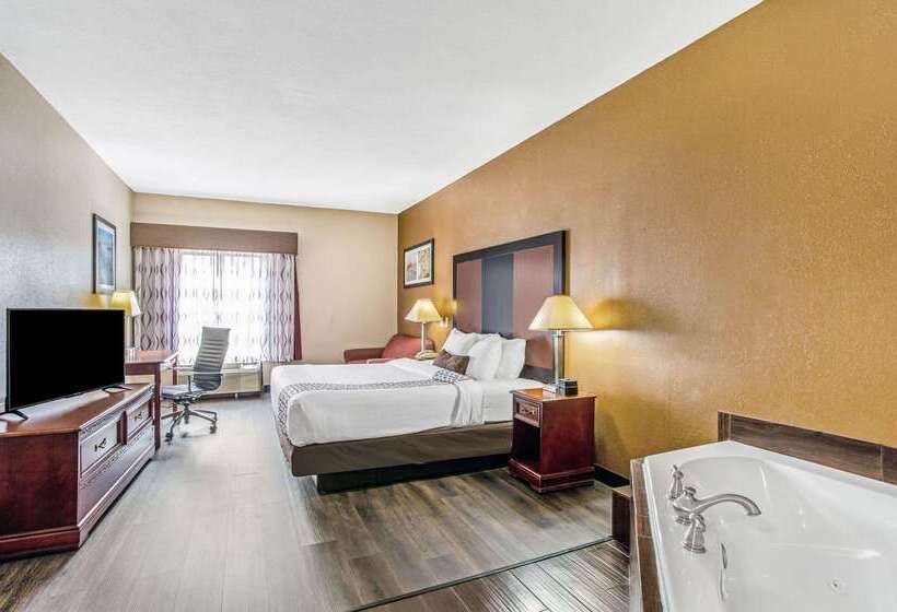 בית מלון כפרי Baymont By Wyndham Moss Point