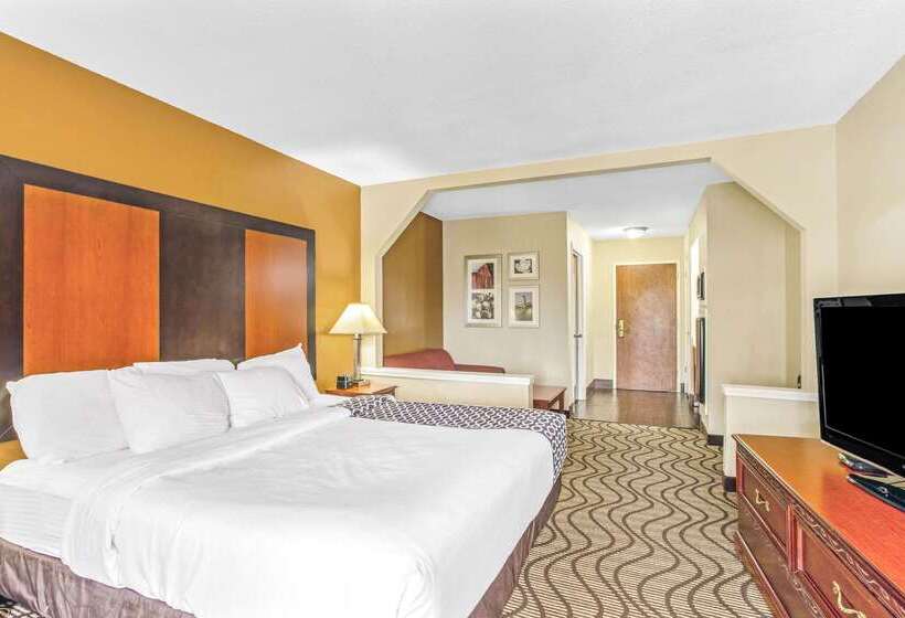 בית מלון כפרי Baymont By Wyndham Moss Point