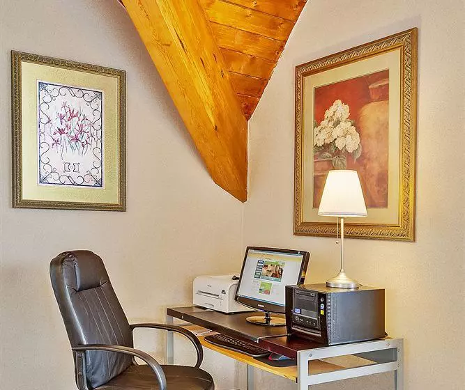 Отель La Quinta Inn Paramus