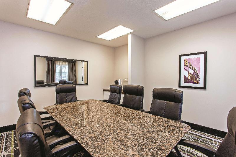 בית מלון כפרי La Quinta By Wyndham Santa Clarita   Valencia