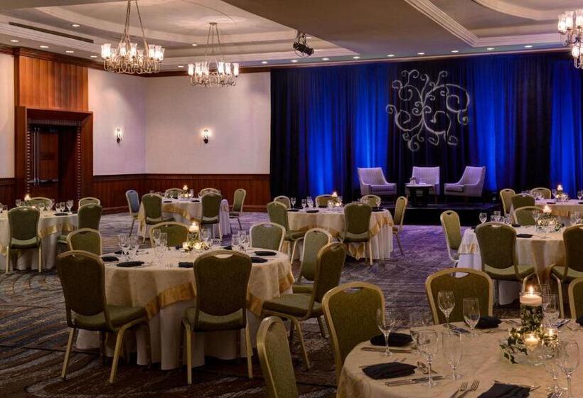 فندق Newport News Marriott At City Center