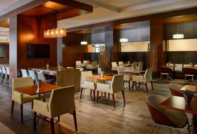 فندق Newport News Marriott At City Center