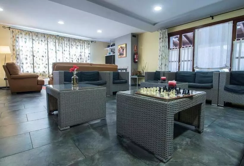 Отель Puerta Del Oriente