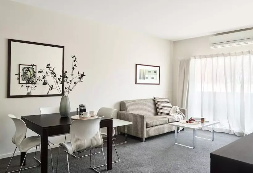 Отель Punthill Essendon