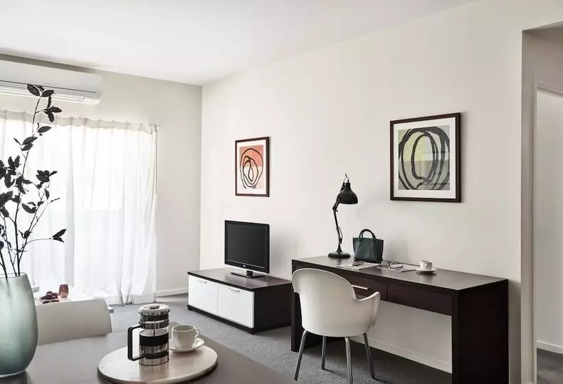 Отель Punthill Essendon