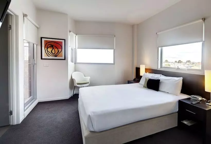 Отель Punthill Essendon