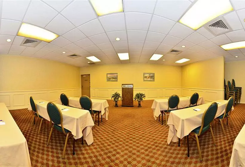 בית מלון כפרי Quality Inn Spokane, Downtown 4th Avenue