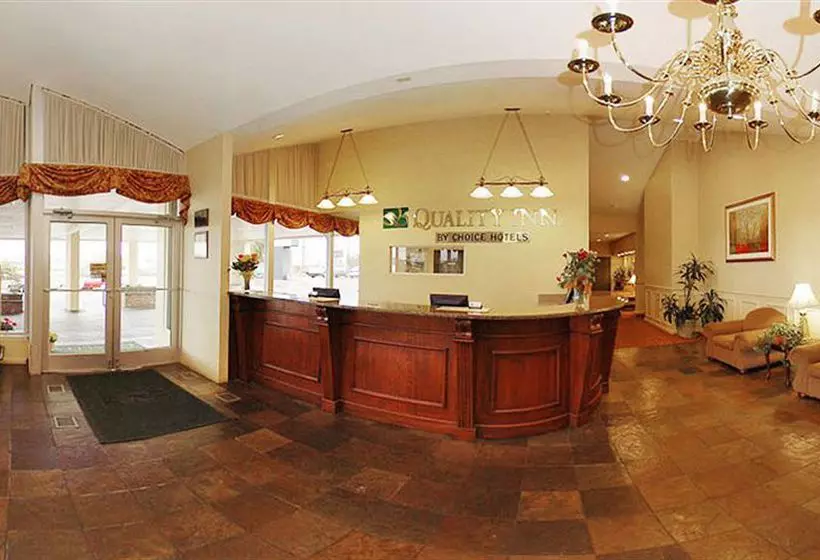 בית מלון כפרי Quality Inn Spokane, Downtown 4th Avenue