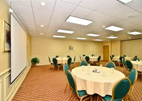 בית מלון כפרי Quality Inn Spokane, Downtown 4th Avenue