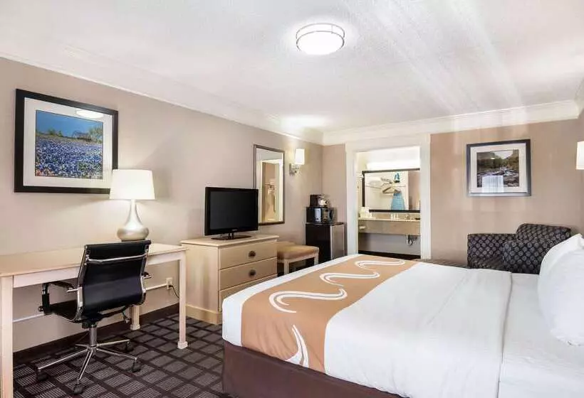 호텔 Quality Inn Near Lake Marble Falls
