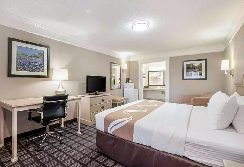 호텔 Quality Inn Near Lake Marble Falls