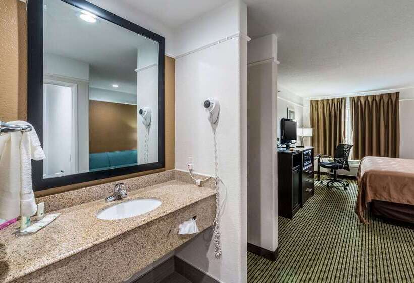 호텔 Quality Inn & Suites Seaworld North