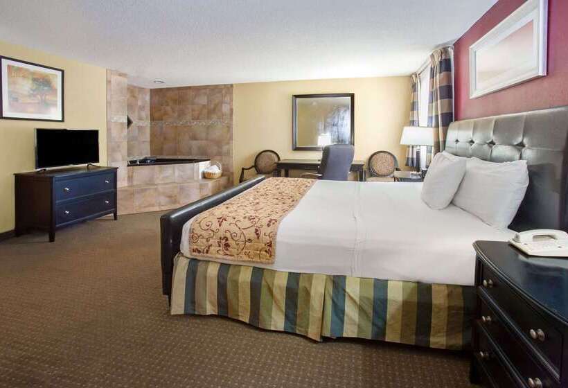 فندق Ramada By Wyndham Bettendorf