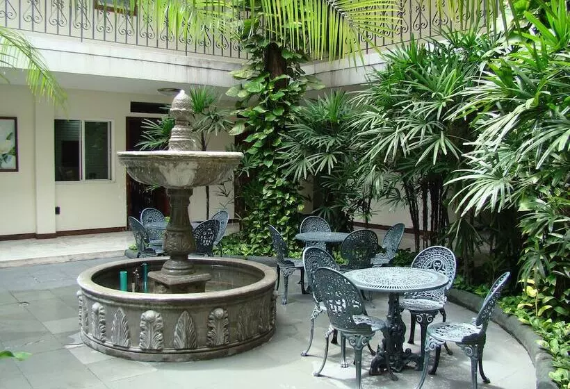 فندق San Fernando Real