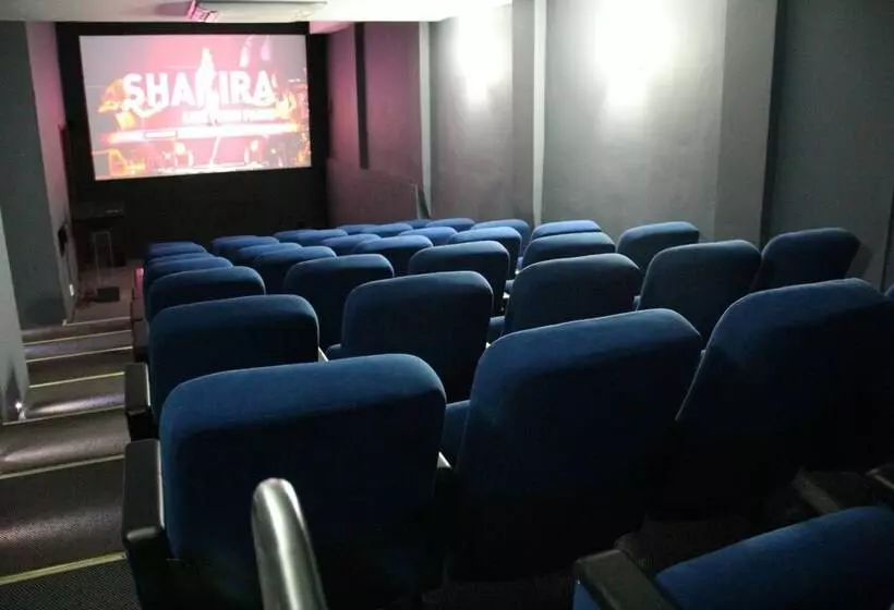 فندق San Fernando Real