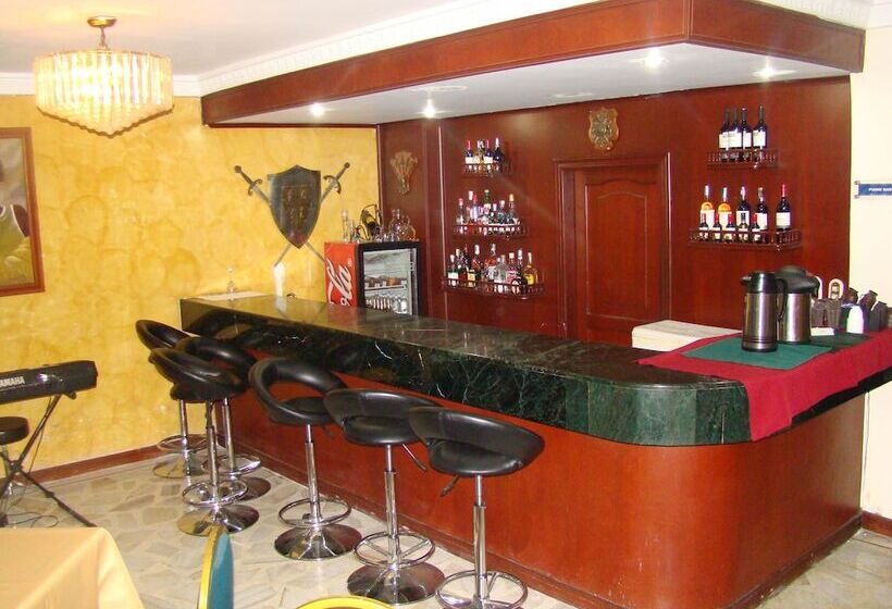 Hotel San Fernando Real