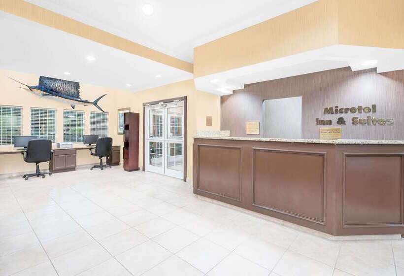 Microtel Inn & Suites By Wyndham Aransas Pass/corpus Christi