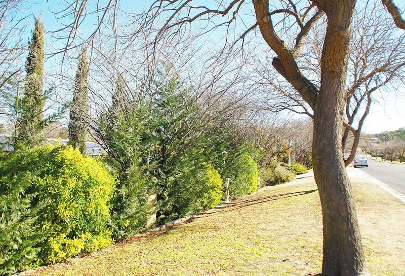 White Lanterns Motel