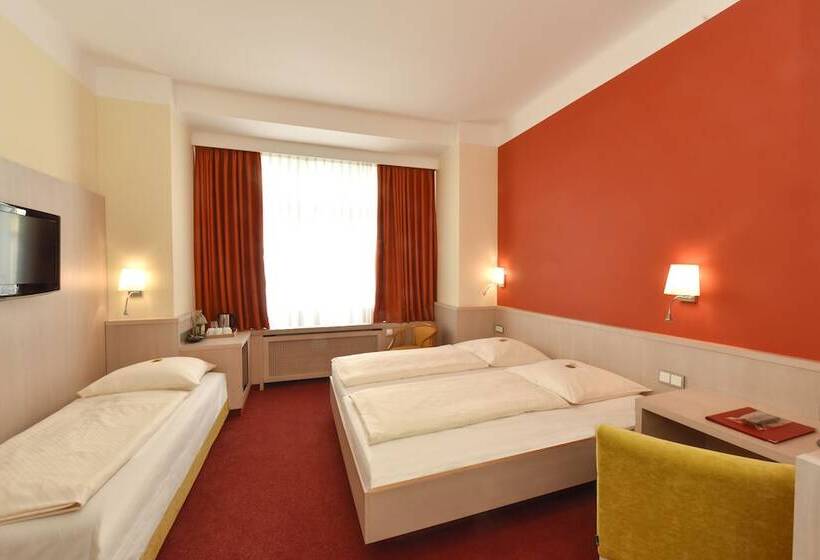 Hotel Adria München