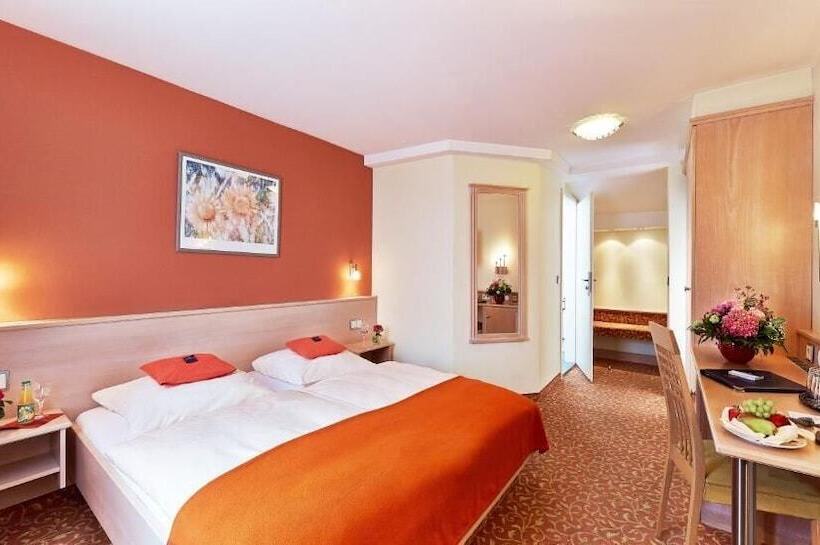 Hotel Adria München