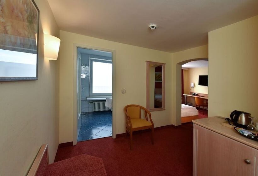 Hotel Adria München