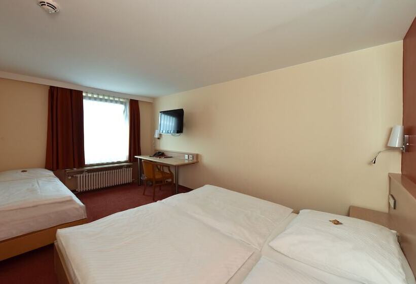 Hotel Adria München