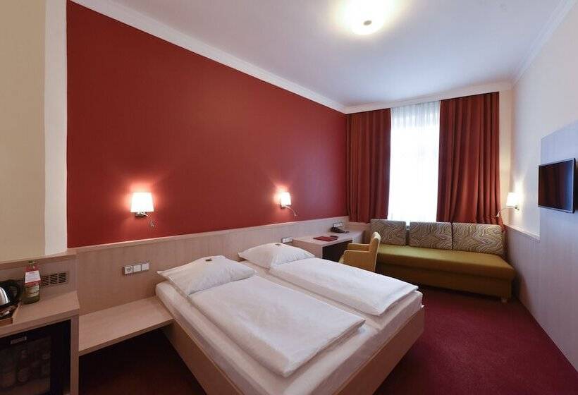 Hotel Adria München