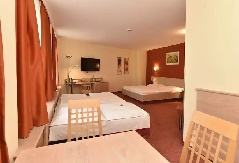 Hotel Adria München