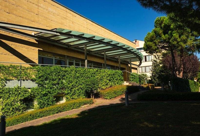 فندق Castello Artemide Congressi