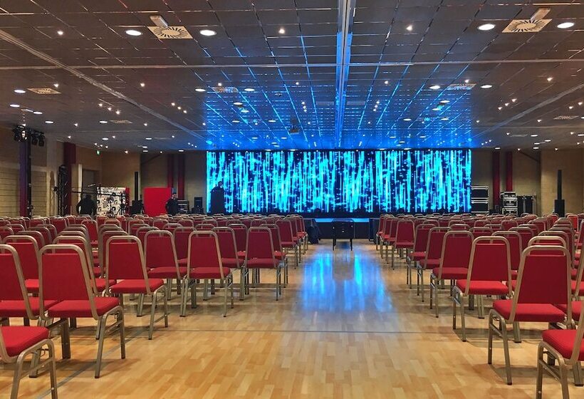 فندق Castello Artemide Congressi