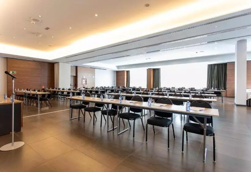 Отель Ciudad De Mostoles