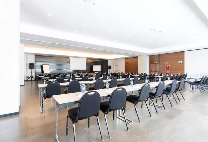 Отель Ciudad De Mostoles