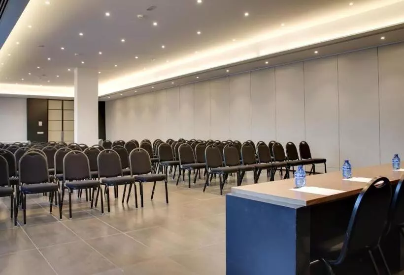 Отель Ciudad De Mostoles