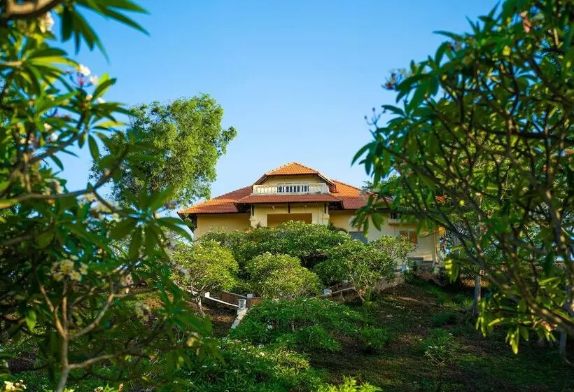 هتل Fleur De Lys Resort & Spa Long Hai