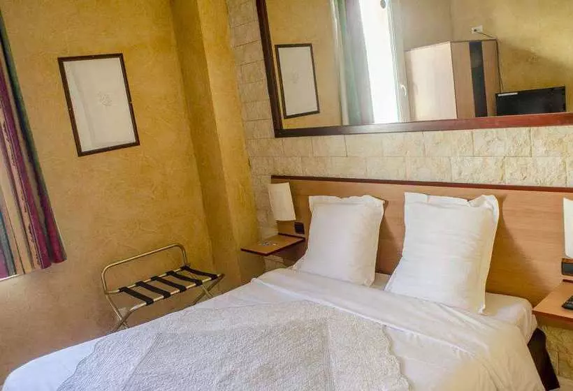 هتل Hôtel Bosquet Pau Centre