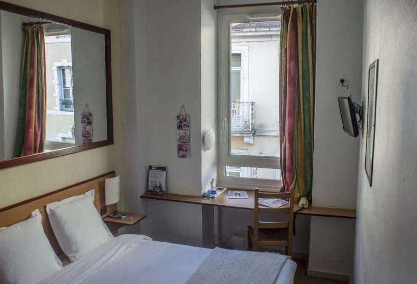 هتل Hôtel Bosquet Pau Centre