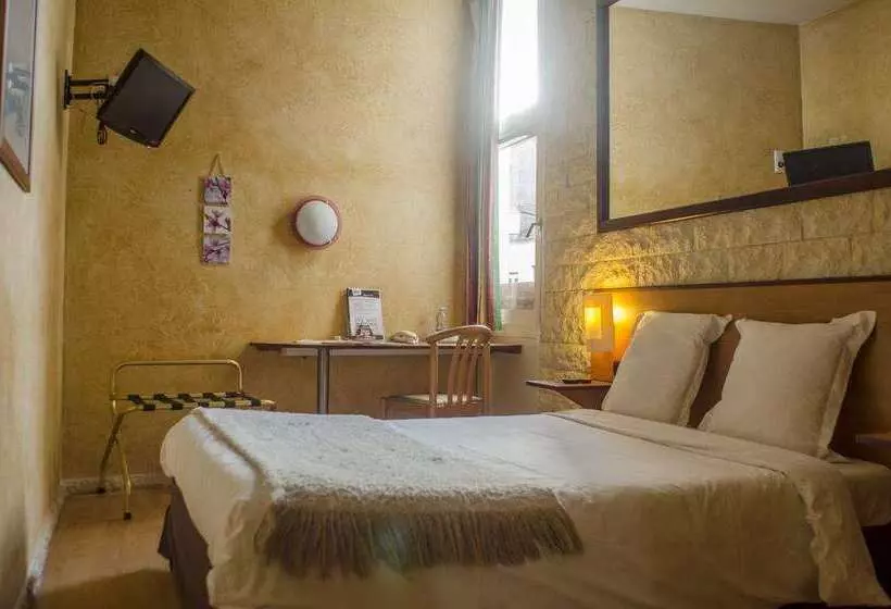 هتل Hôtel Bosquet Pau Centre