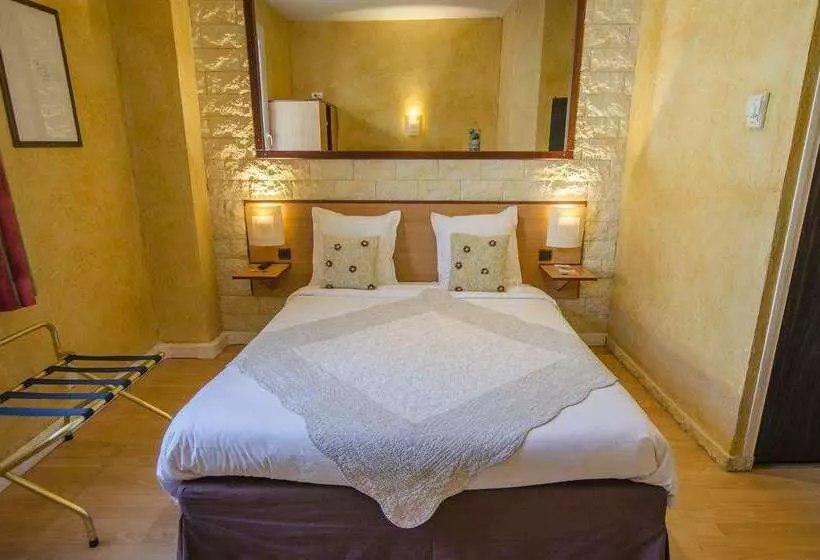 هتل Hôtel Bosquet Pau Centre